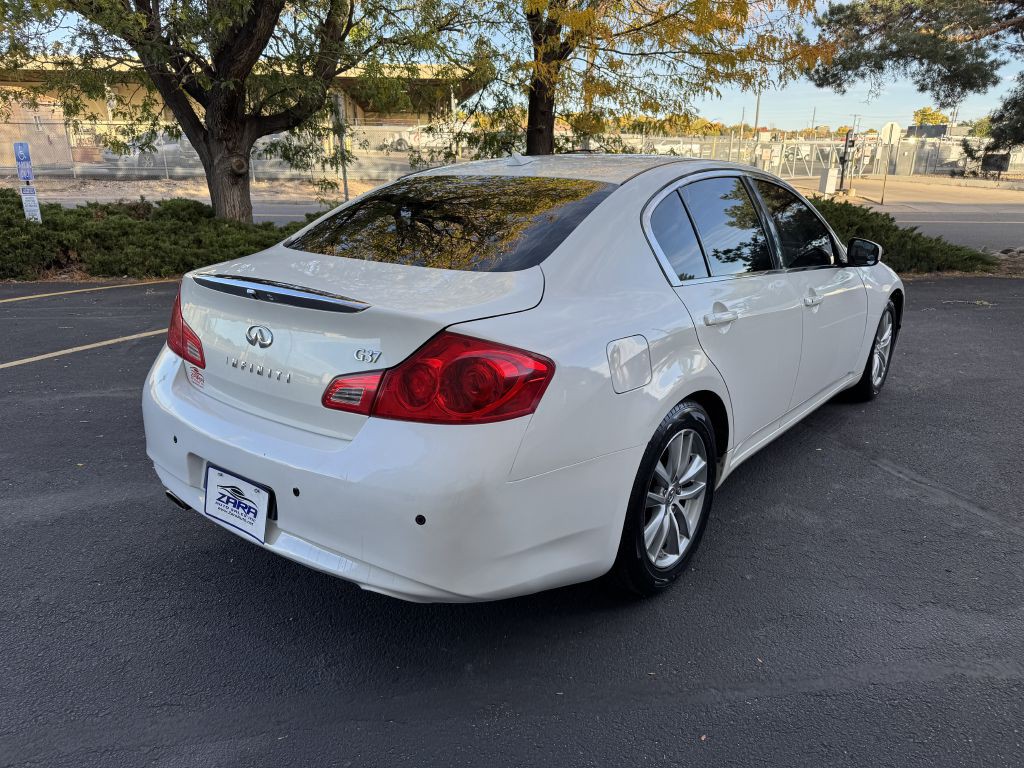 2013 INFINITI G37 Image 7