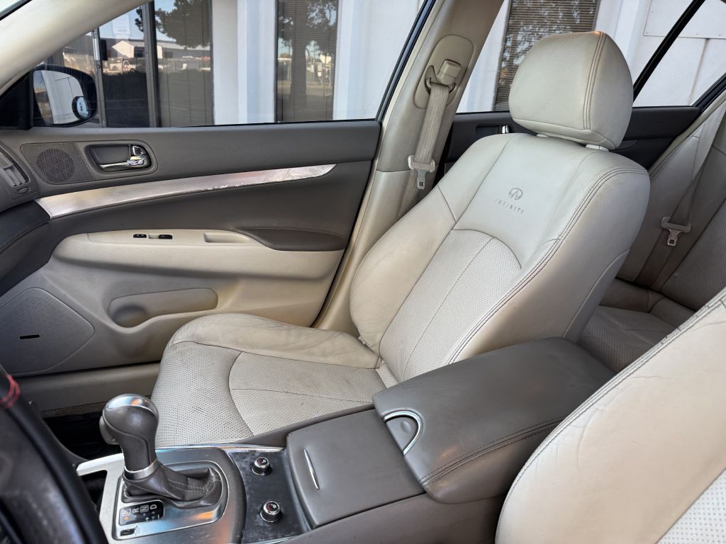 2013 INFINITI G37 Image 13