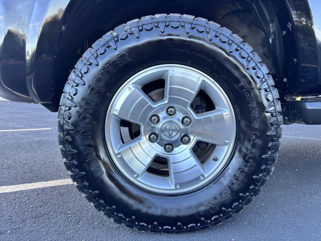 2008 Toyota 4Runner Image 25