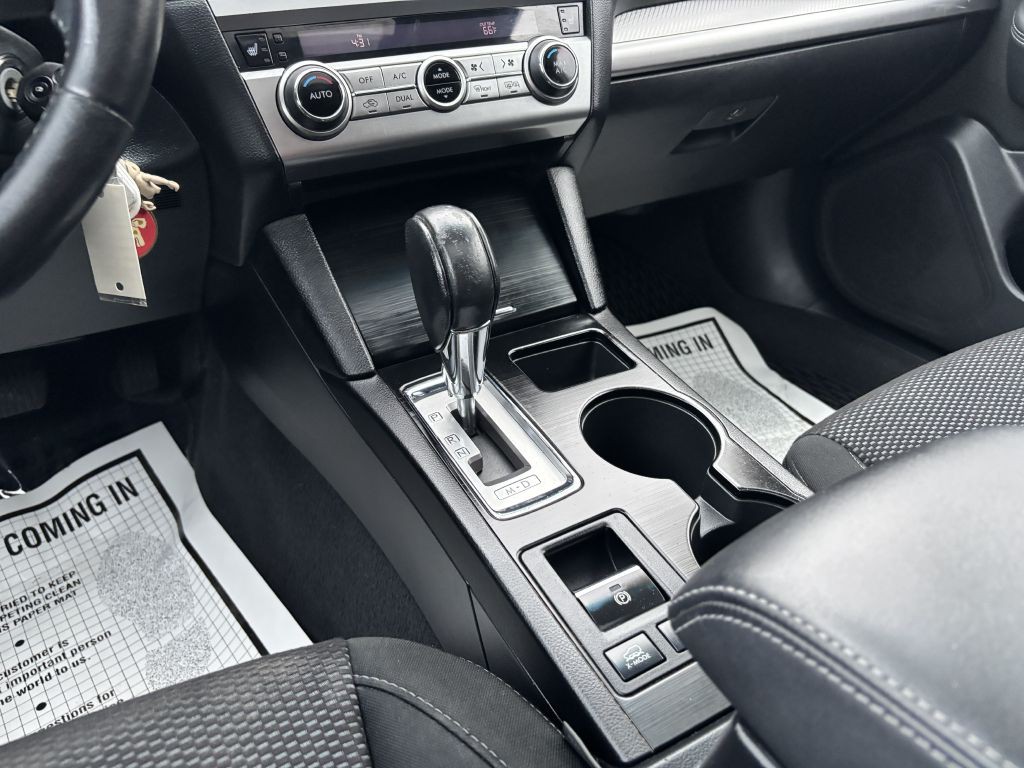 2015 Subaru Outback Image 21
