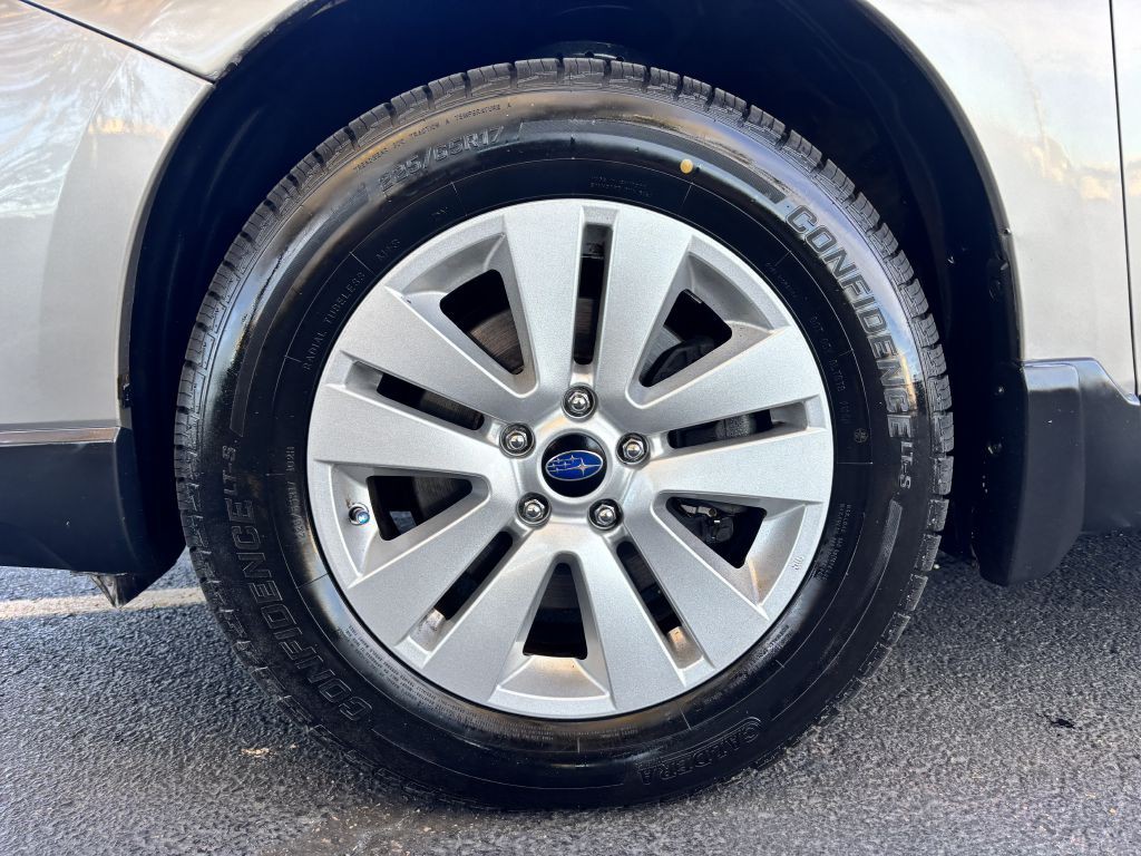 2015 Subaru Outback Image 30