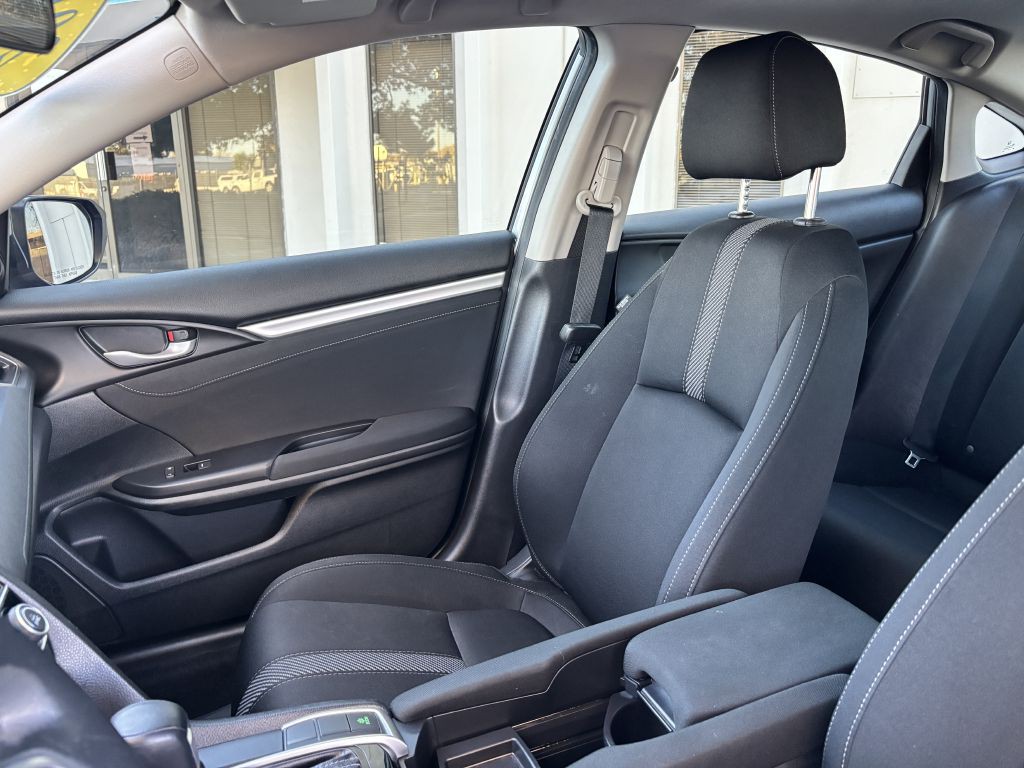 2018 Honda Civic Image 14