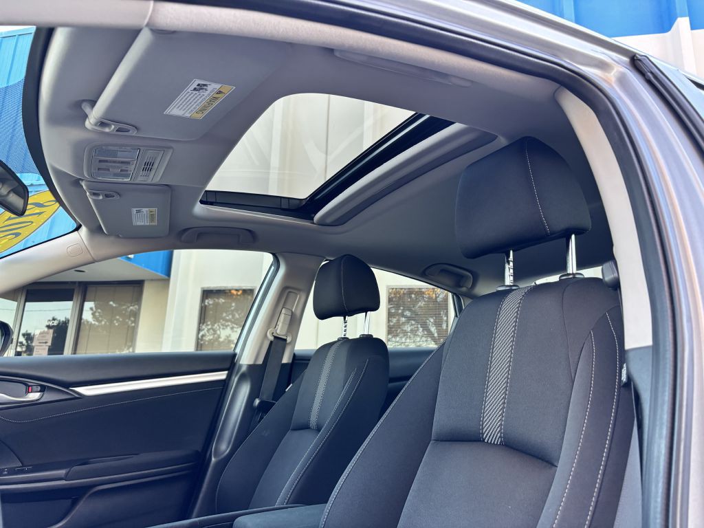 2018 Honda Civic Image 15