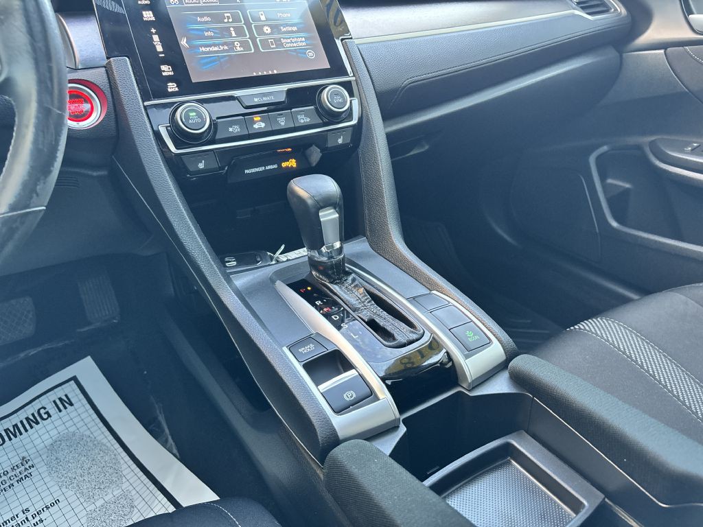 2018 Honda Civic Image 19