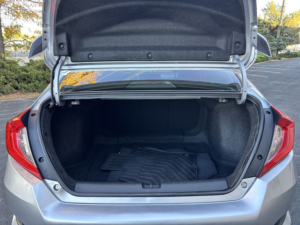 2018 Honda Civic Image 26