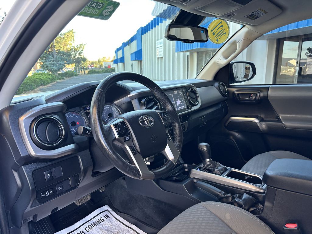 2021 Toyota Tacoma Image 12