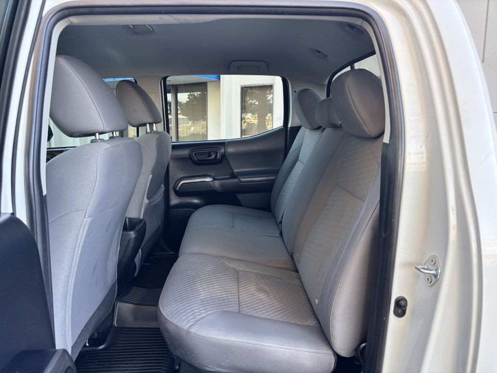 2021 Toyota Tacoma Image 17