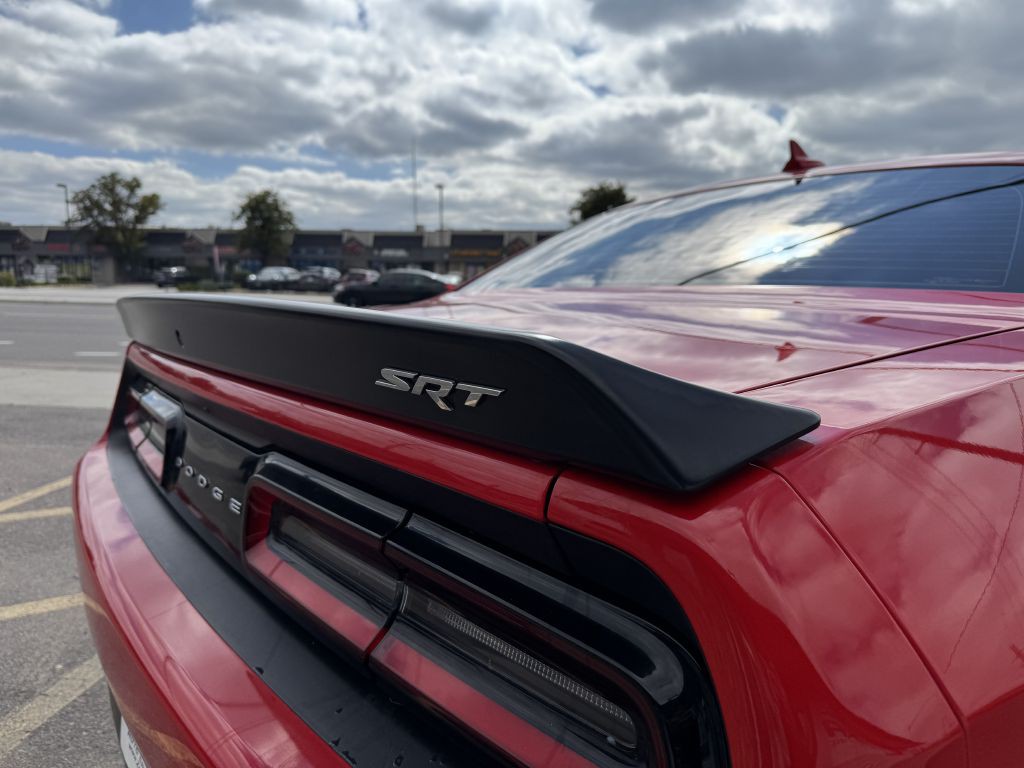 2016 Dodge Challenger Image 8
