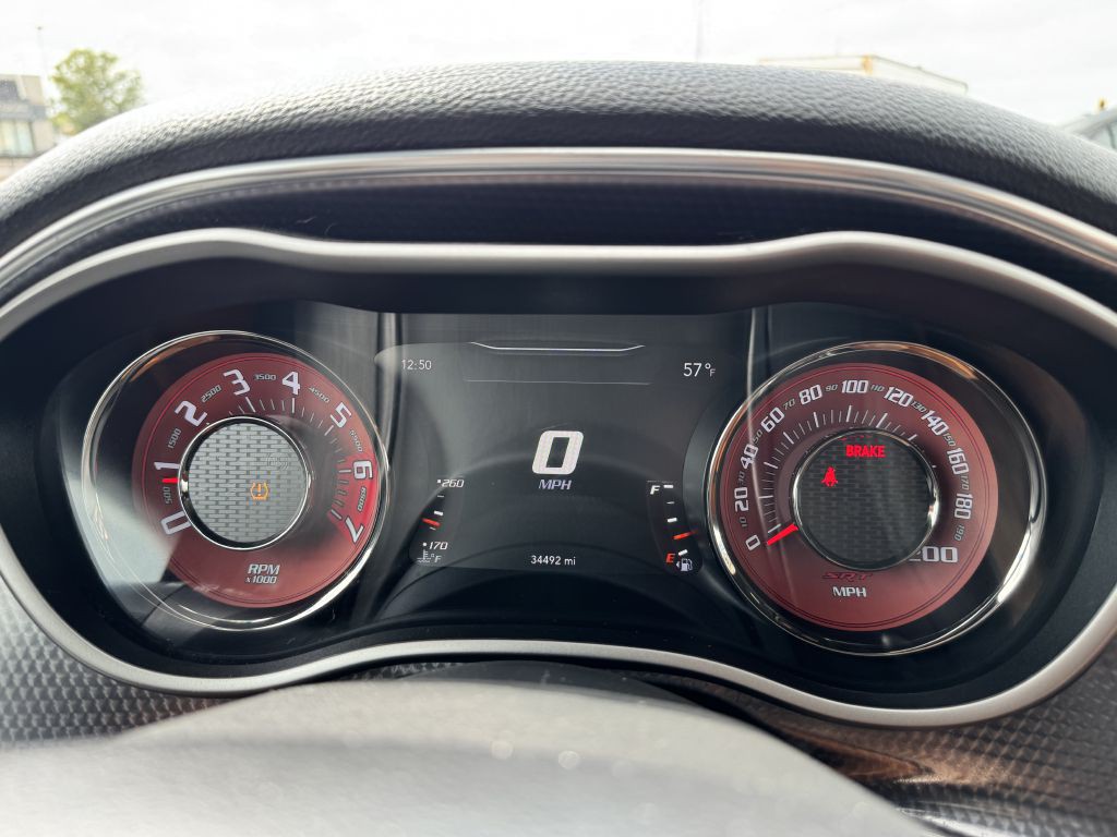 2016 Dodge Challenger Image 25
