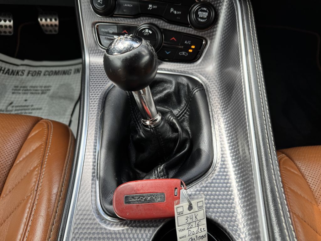 2016 Dodge Challenger Image 26