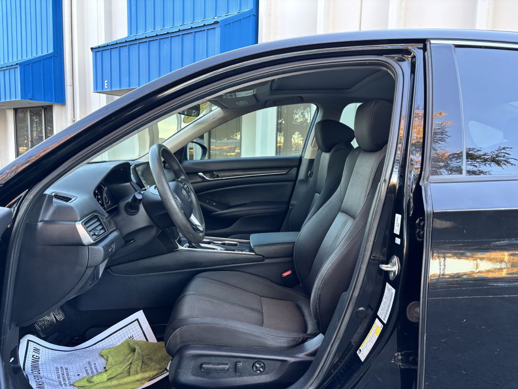 2019 Honda Accord Image 12