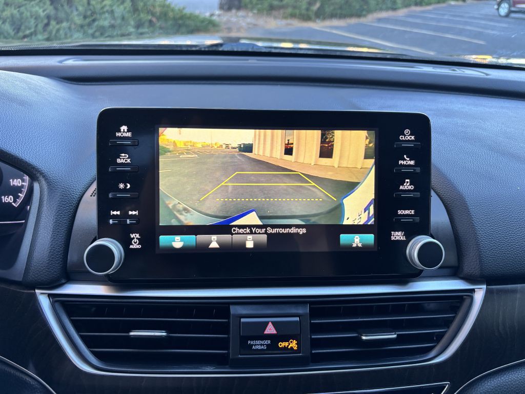 2019 Honda Accord Image 25