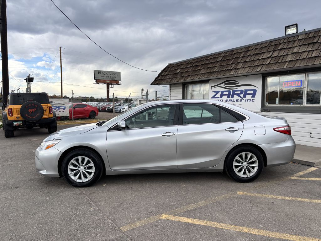 2016 Toyota Camry Image 4