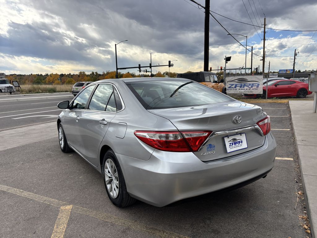 2016 Toyota Camry Image 5