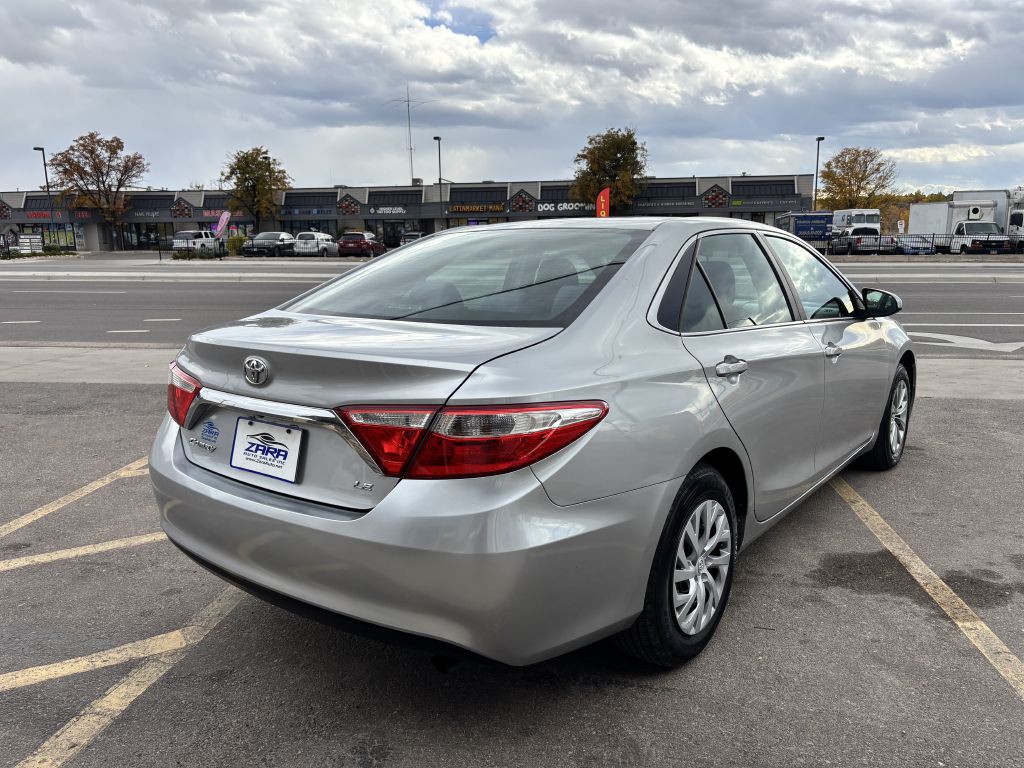 2016 Toyota Camry Image 7