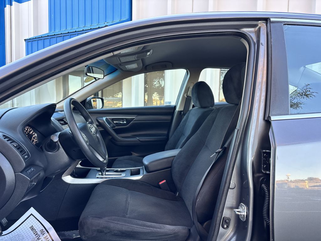 2015 Nissan Altima Image 12