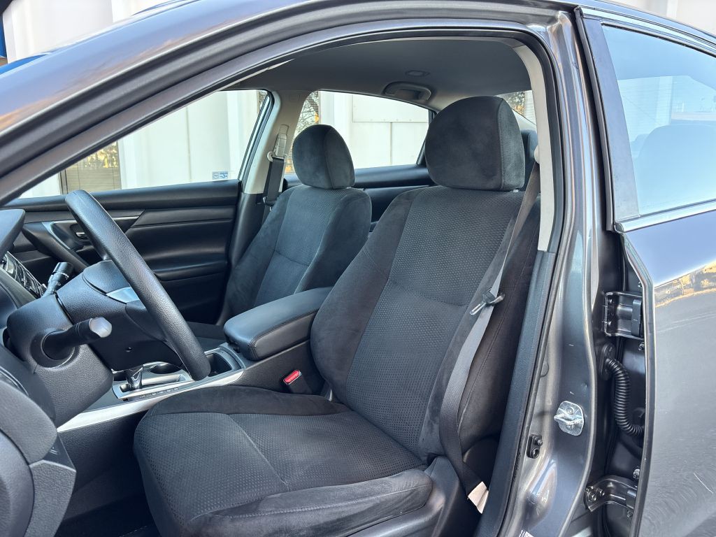 2015 Nissan Altima Image 13