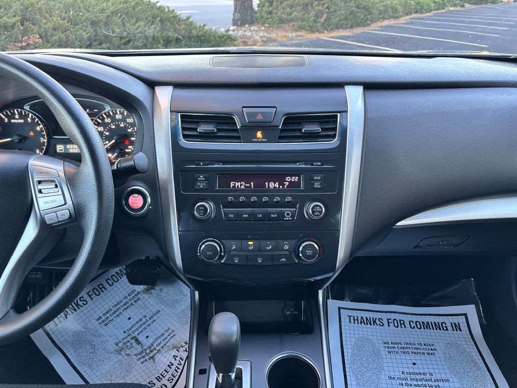 2015 Nissan Altima Image 18