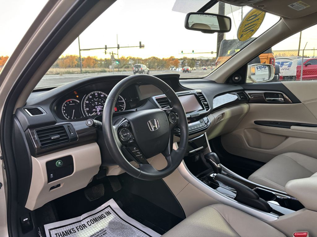 2016 Honda Accord Image 11