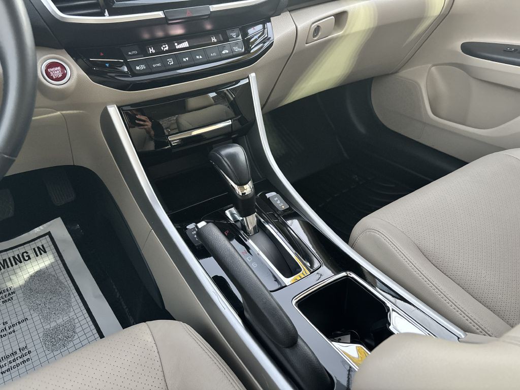 2016 Honda Accord Image 20