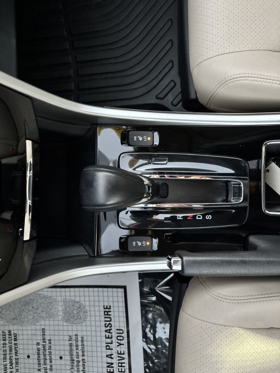 2016 Honda Accord Image 21