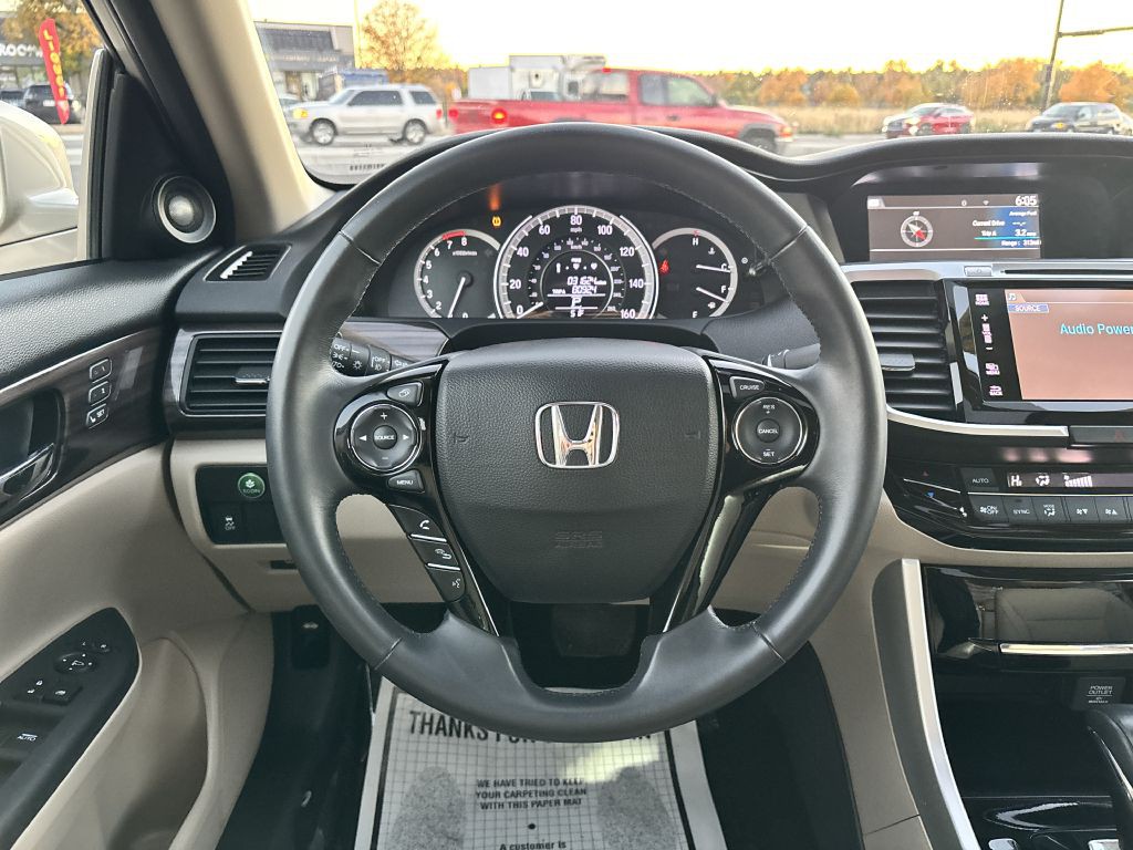 2016 Honda Accord Image 23