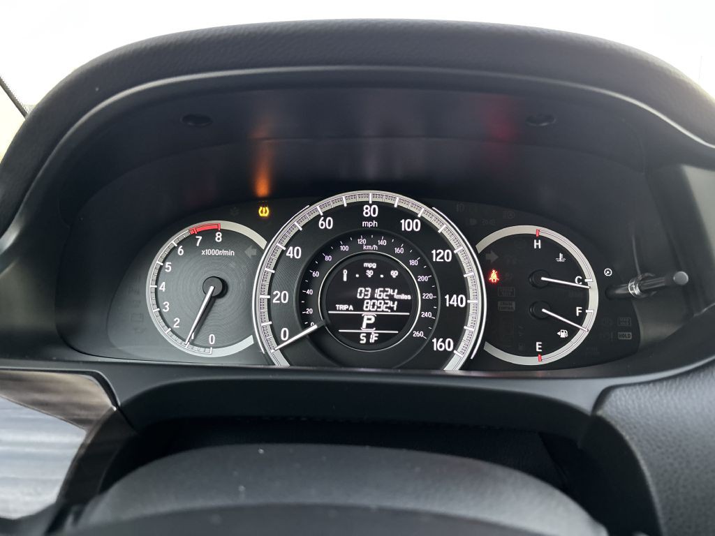 2016 Honda Accord Image 24