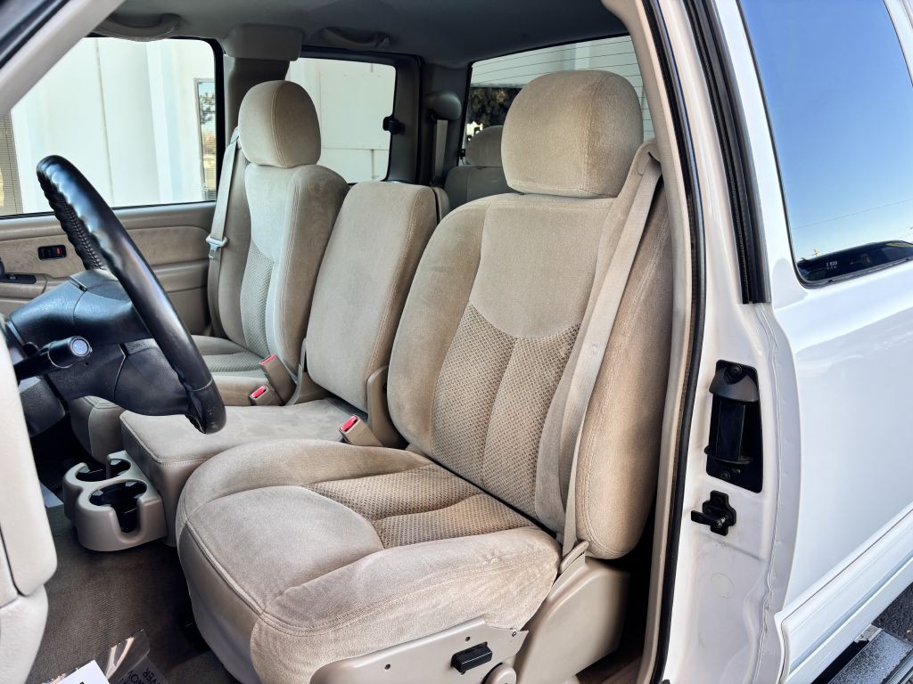 2003 Chevrolet Silverado 1500 Image 13