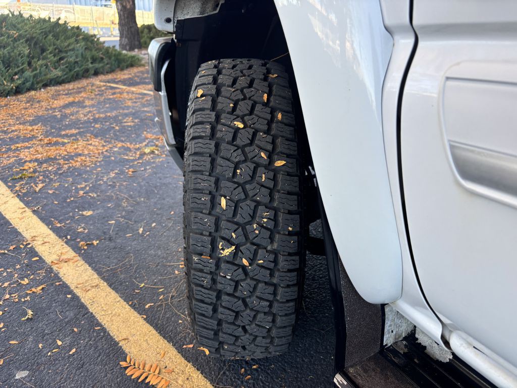 2003 Chevrolet Silverado 1500 Image 25