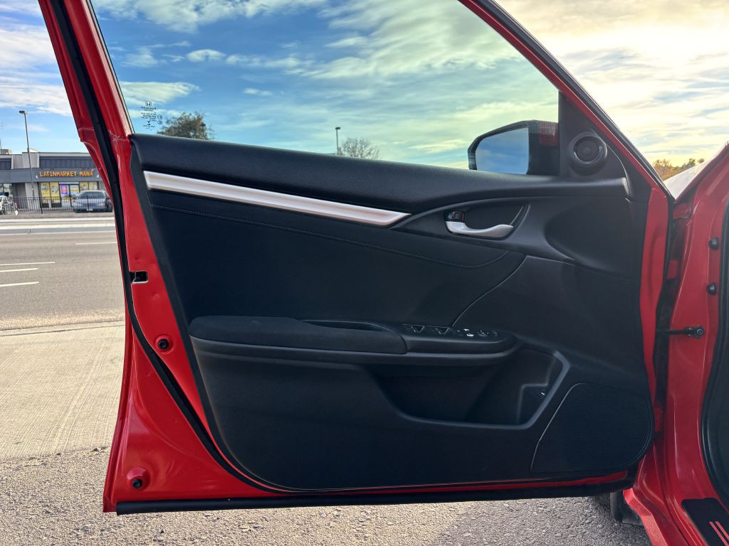 2018 Honda Civic Image 16