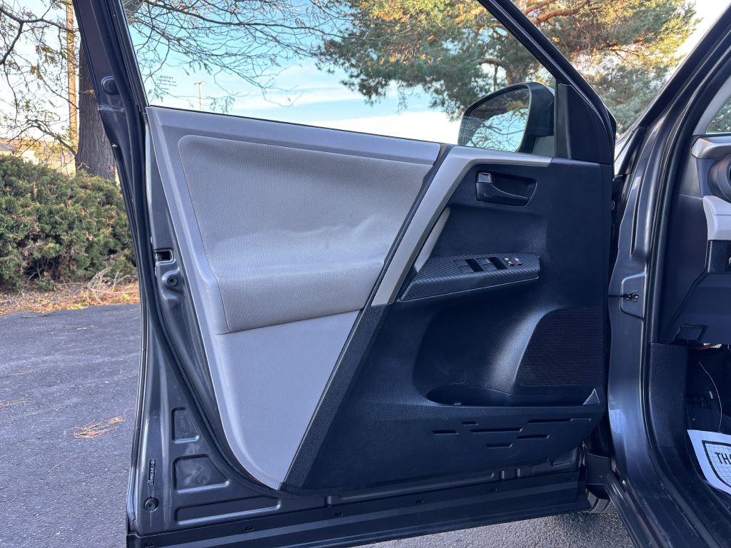 2013 Toyota Rav4 Image 15