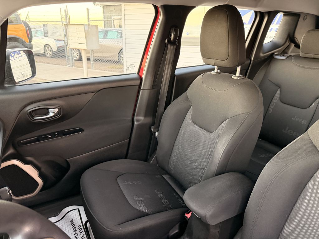2016 Jeep Renegade Image 13