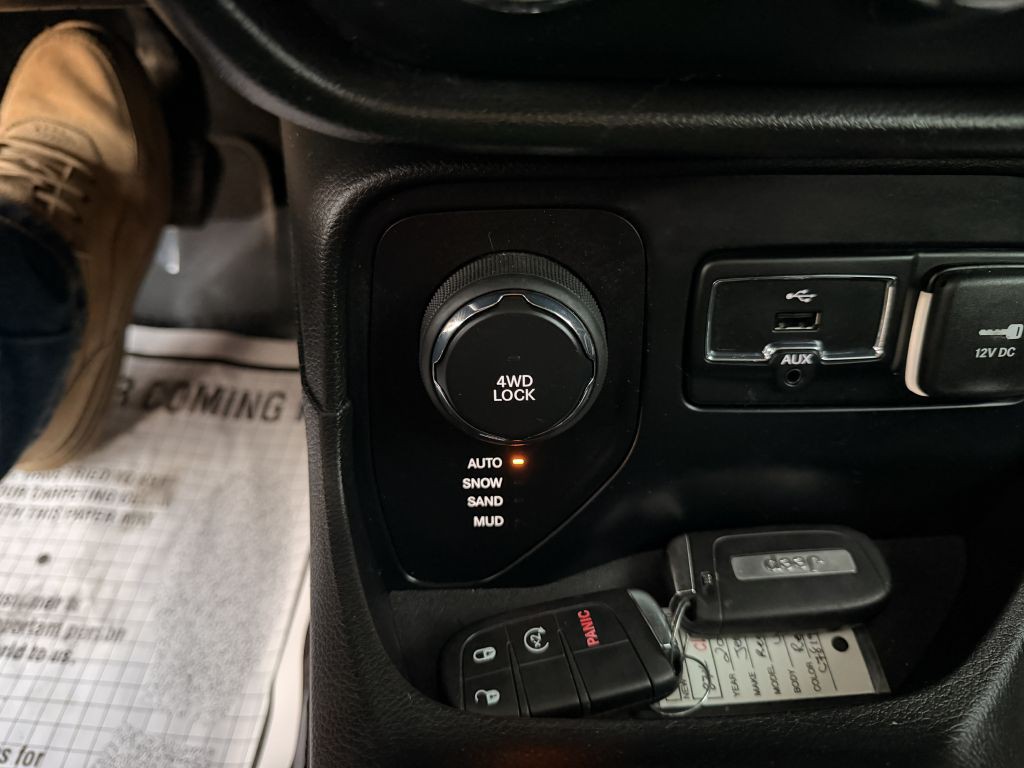 2016 Jeep Renegade Image 23