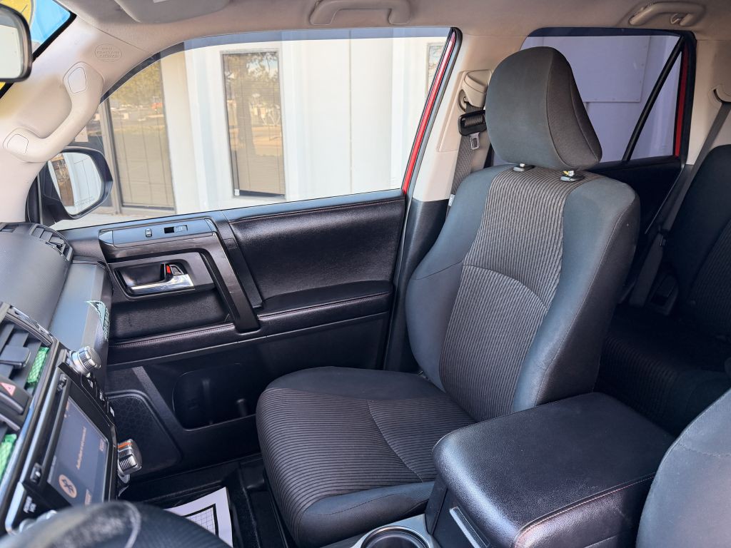 2016 Toyota 4Runner Image 14