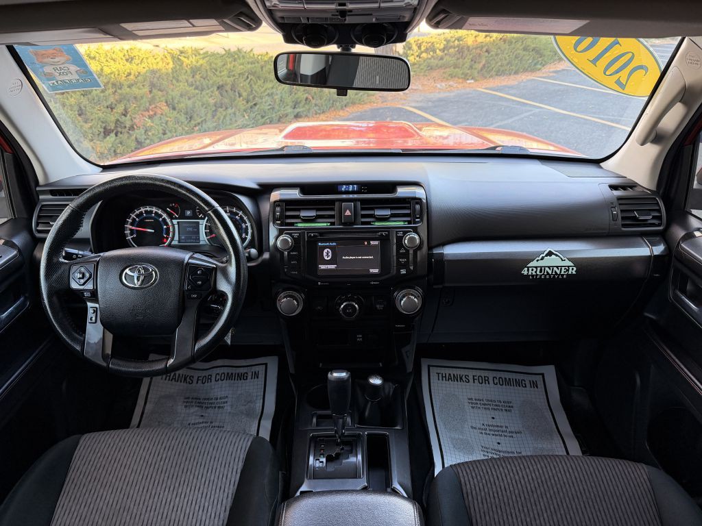 2016 Toyota 4Runner Image 17