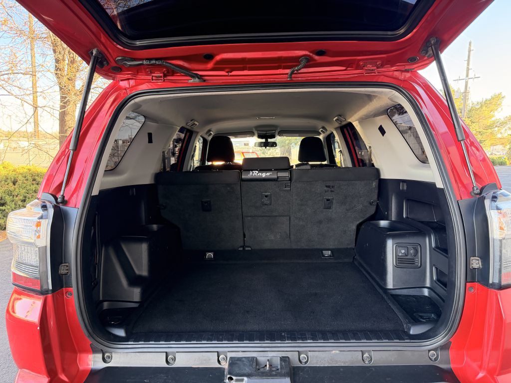 2016 Toyota 4Runner Image 27