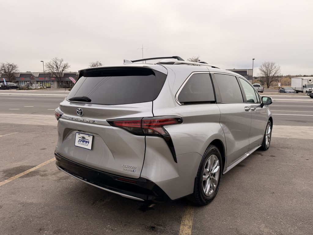 2023 Toyota Sienna Image 7