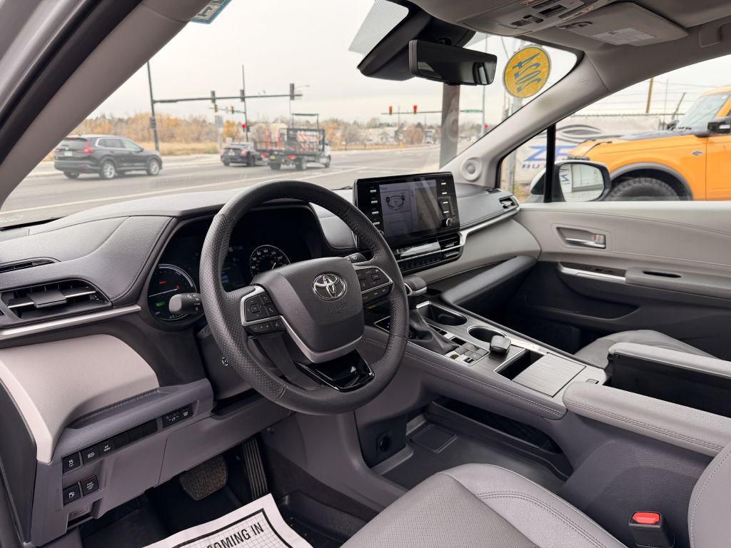 2023 Toyota Sienna Image 11