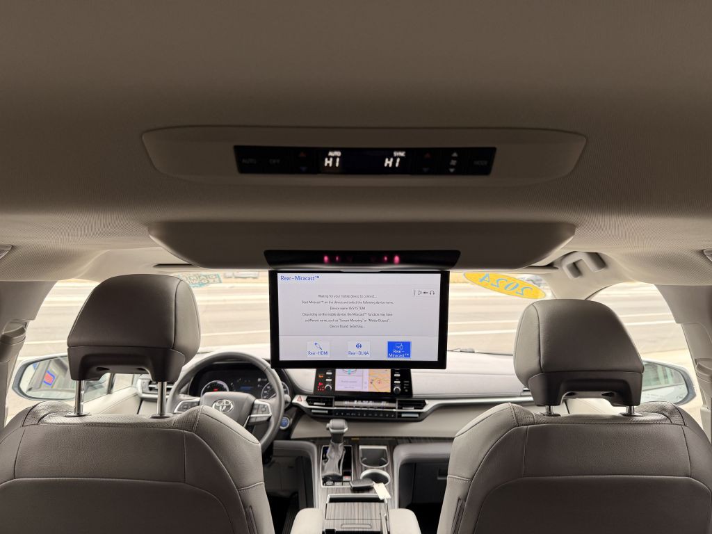 2023 Toyota Sienna Image 19