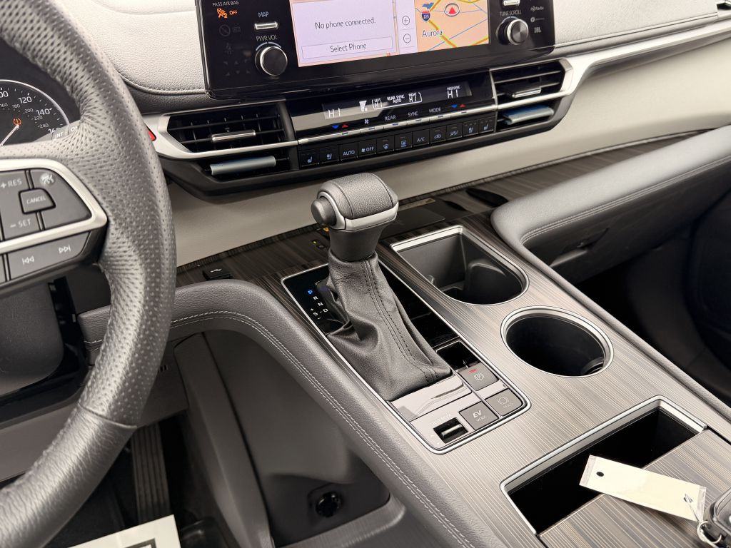 2023 Toyota Sienna Image 22