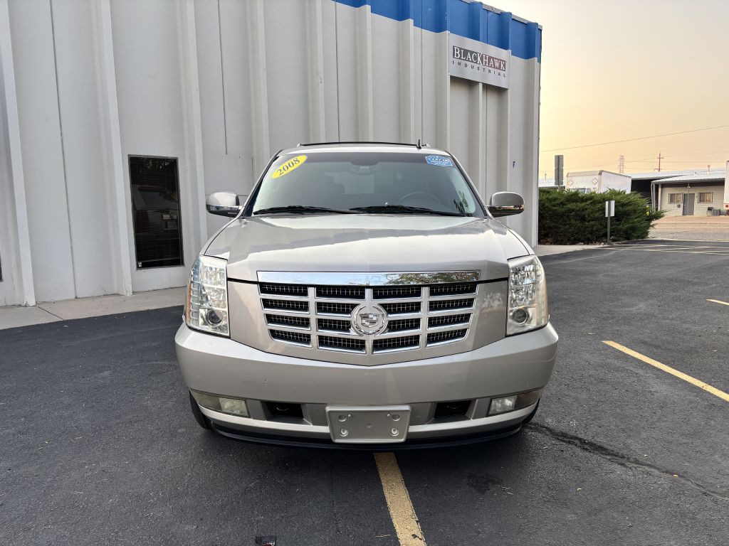 2008 Cadillac Escalade Image 2