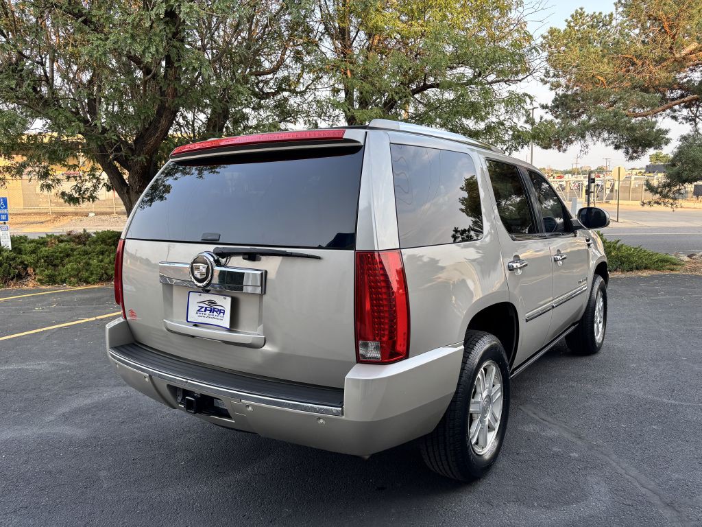 2008 Cadillac Escalade Image 7