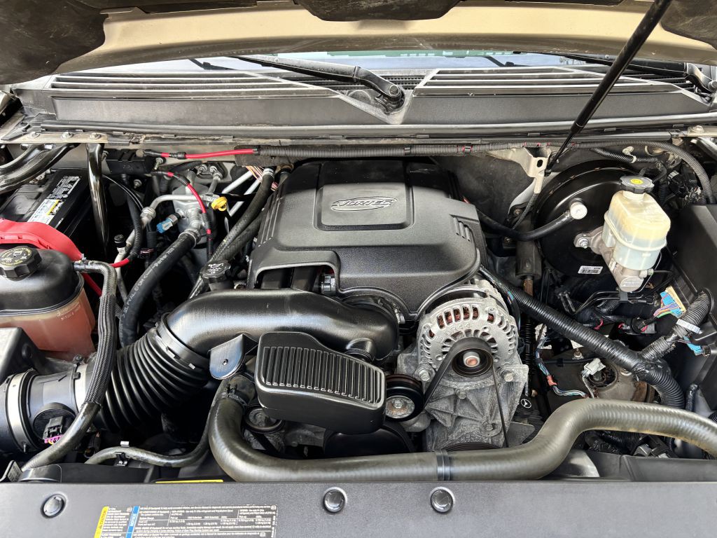 2008 Cadillac Escalade Image 28