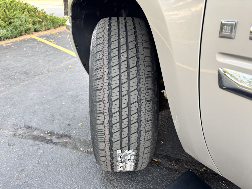 2008 Cadillac Escalade Image 31