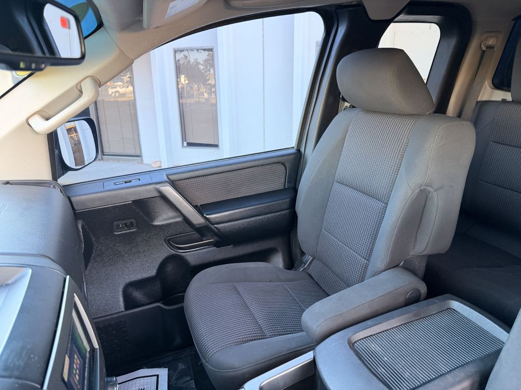 2012 Nissan Titan Image 14
