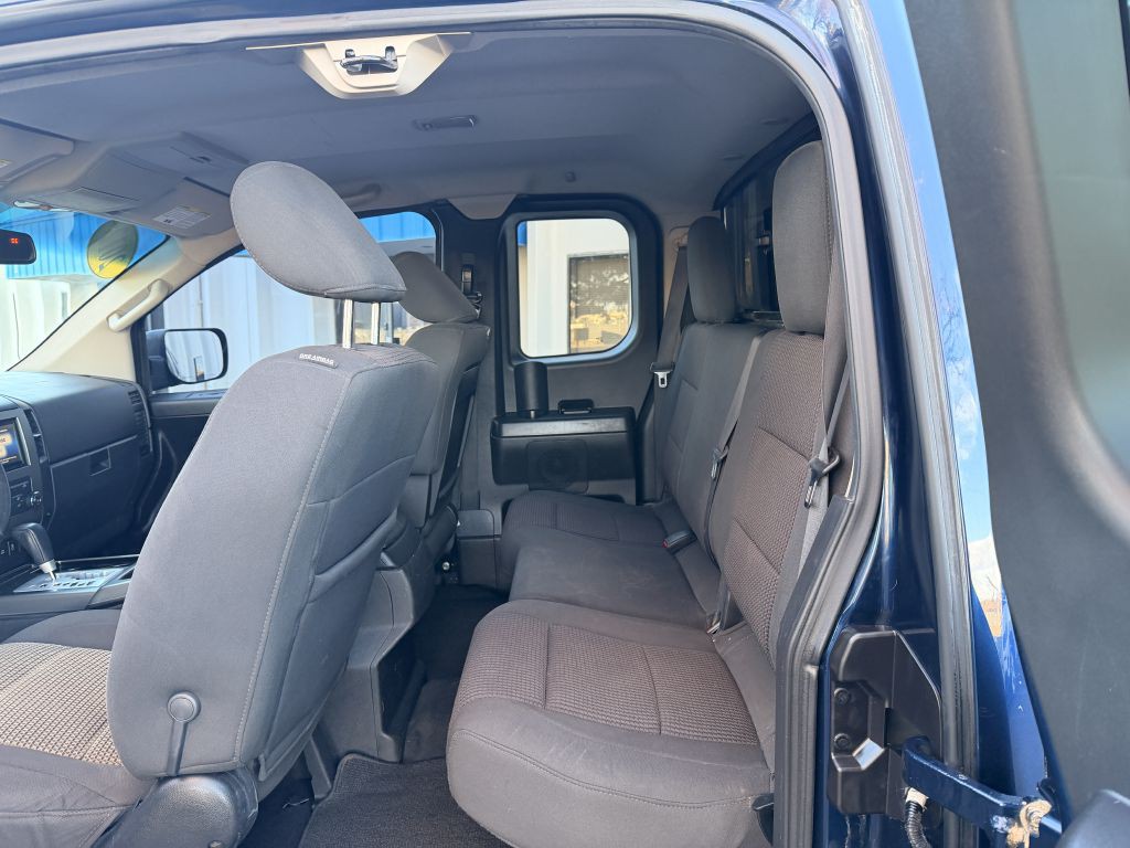 2012 Nissan Titan Image 16