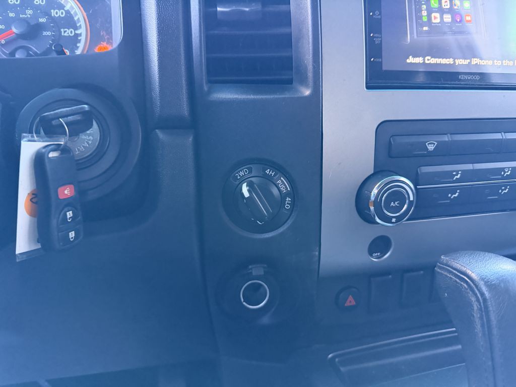 2012 Nissan Titan Image 19
