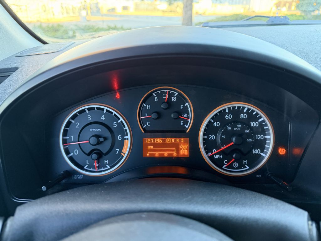 2012 Nissan Titan Image 22