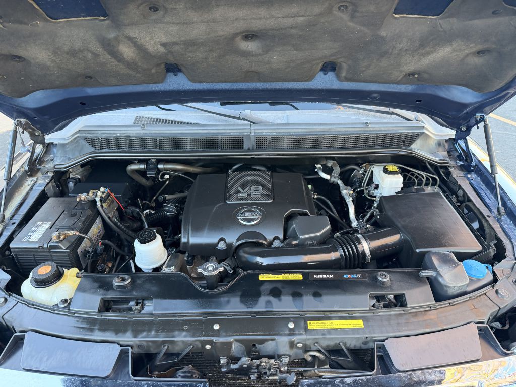 2012 Nissan Titan Image 24