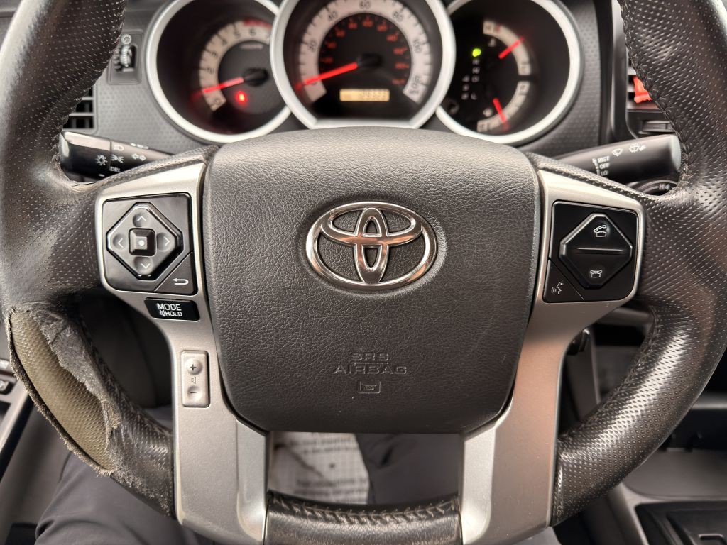 2015 Toyota Tacoma Image 20